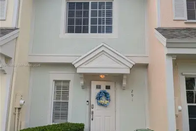 291 Duval Ct, Weston: photo 1 of 18
