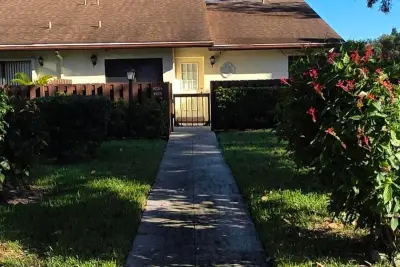 4928 Sable Pine Cir #D, West Palm Beach: photo 1 of 42