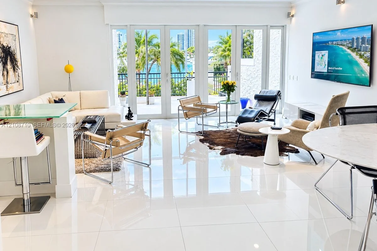 3630 Yacht Club Dr #605, Aventura: photo 1 of 3