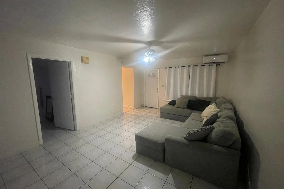 1727 Dewey St #1, Hollywood: photo 1 of 15