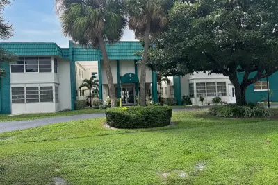 2271 NW 47th Ter #115, Lauderhill: photo 1 of 13