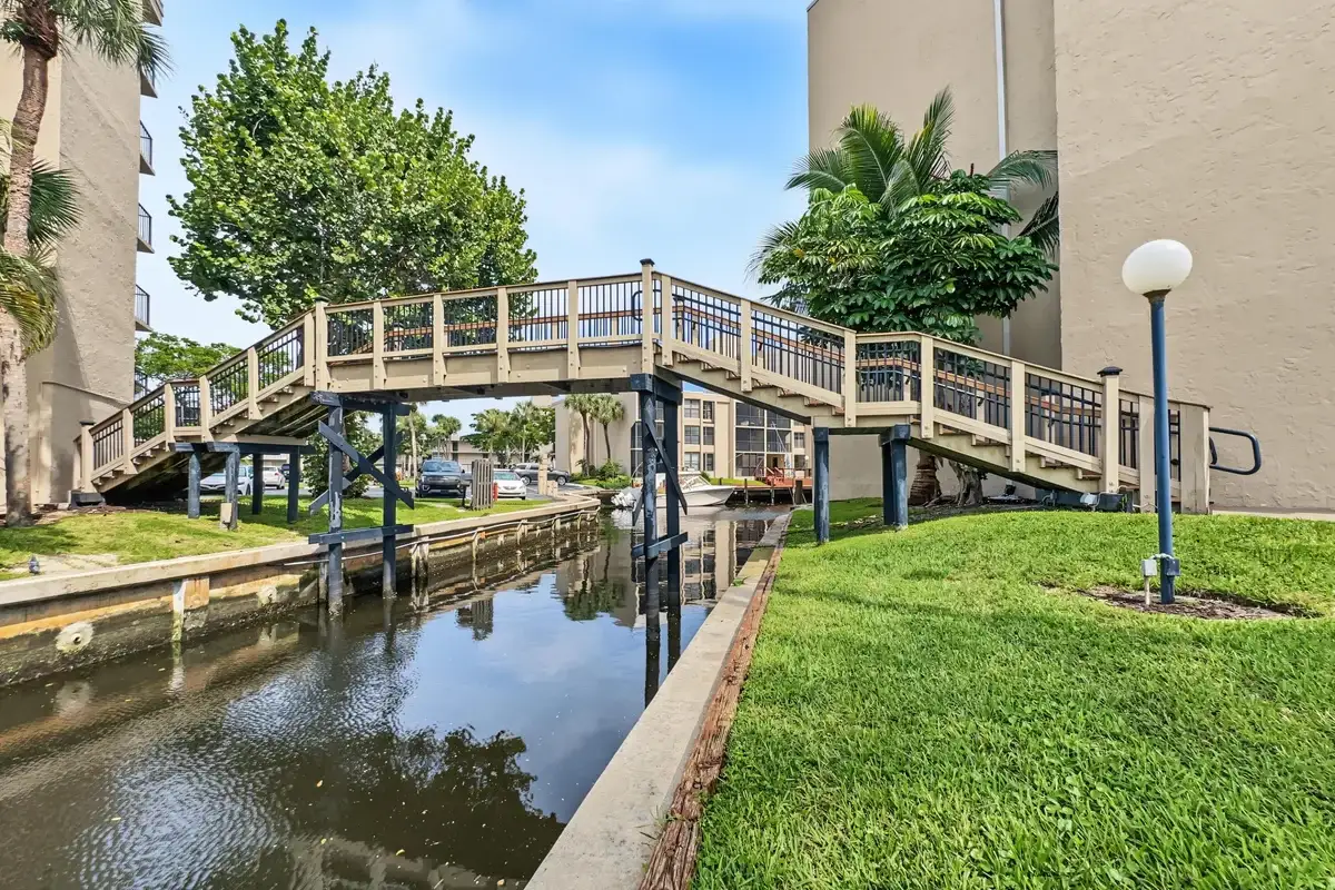 12 Royal Palm Way #2050, Boca Raton: photo 1 of 39