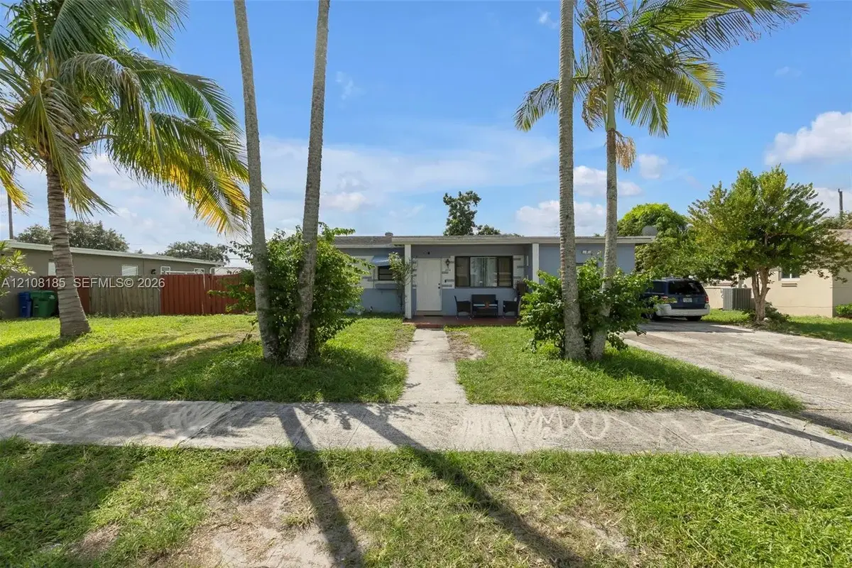 6608 SW 20th St, Miramar: photo 1 of 28