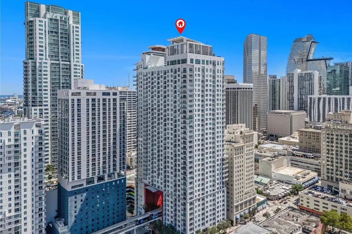 133 NE 2nd Ave #917, Miami: photo 1 of 17