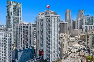 133 NE 2nd Ave #917, Miami: photo 1 of 17