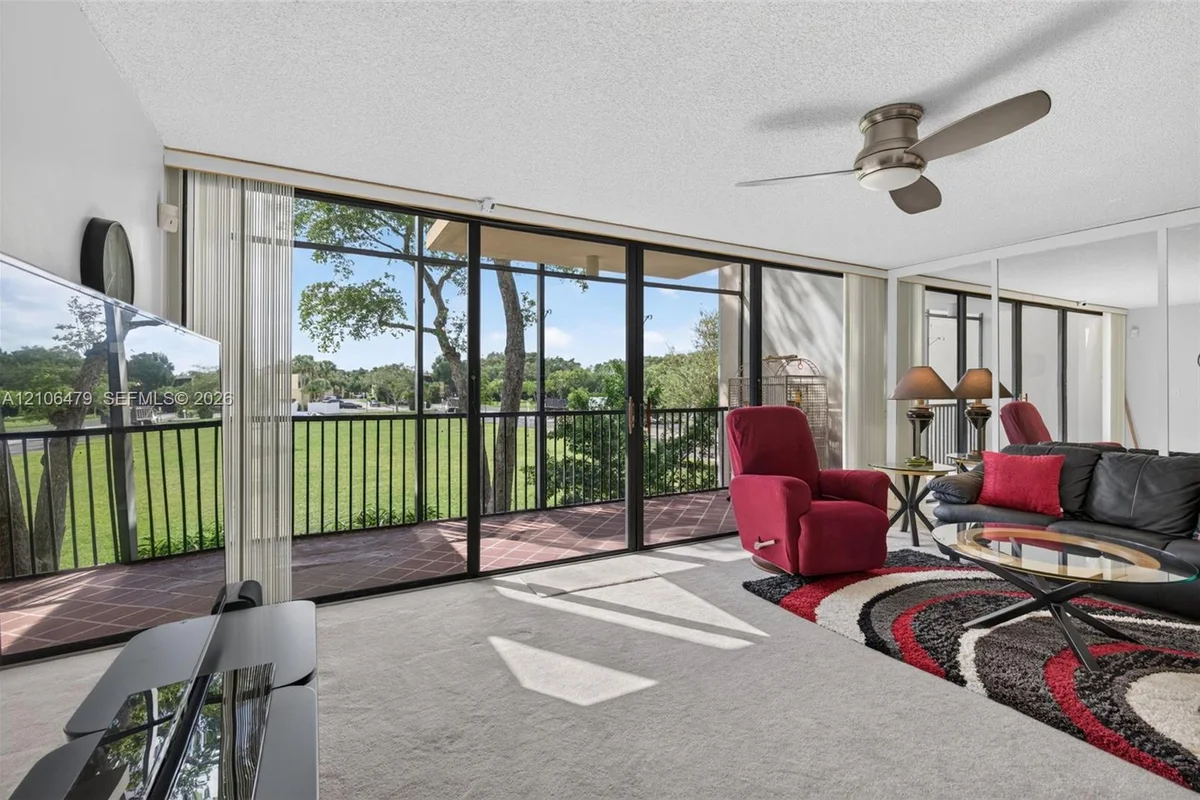 2800 SW 87th Ave #1113, Davie: photo 1 of 49