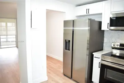 2780 N Pine Island Rd #211, Sunrise: photo 1 of 28