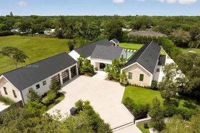 6973 SW 151st St, Palmetto Bay: photo 1 of 31