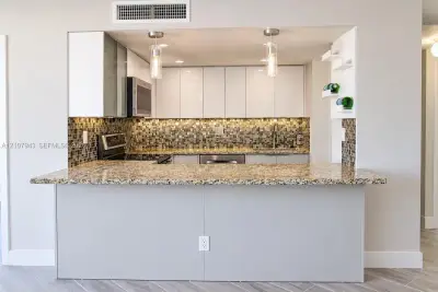 251 174th St #201, Sunny Isles Beach: photo 1 of 31