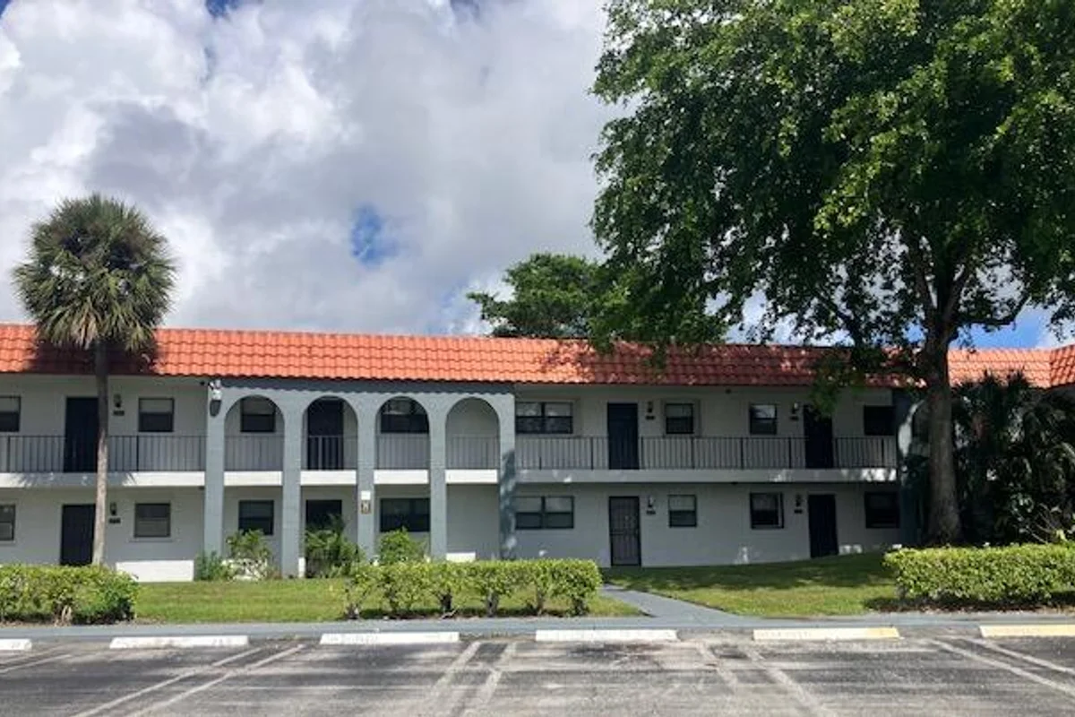 2181 Woolbright Rd, Boynton Beach: photo 1 of 15
