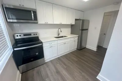 215 S Seacrest Blvd, Boynton Beach: photo 1 of 19