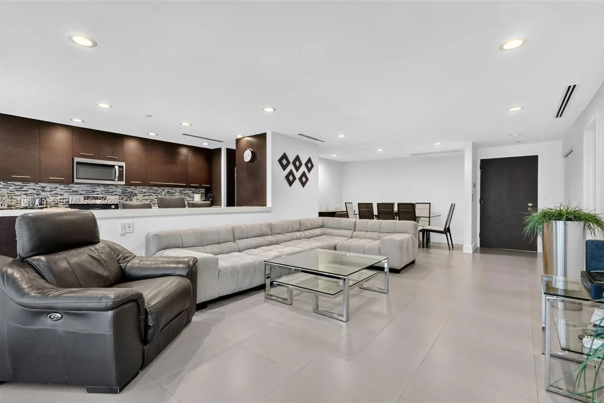 4000 Island Blvd #503, Aventura: photo 1 of 32