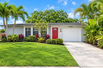 14849 Wood Lodge Ln, Delray Beach: photo 1 of 6