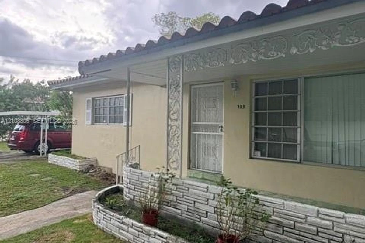 701 SW 20th Rd #703, Miami: photo 1 of 12