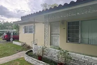 701 SW 20th Rd #703, Miami: photo 1 of 12