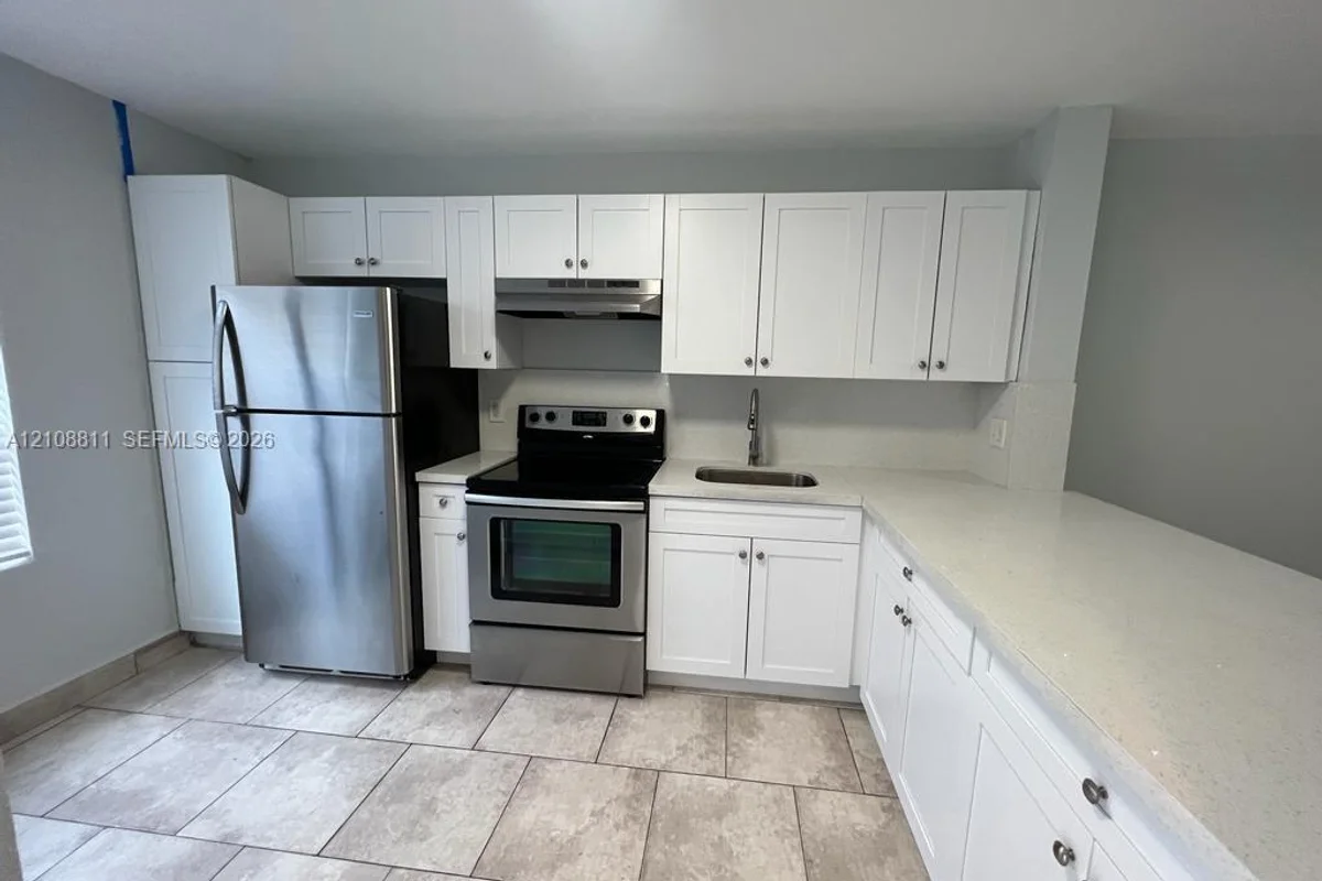 8108 SW 21st Ct, Miramar: photo 1 of 13