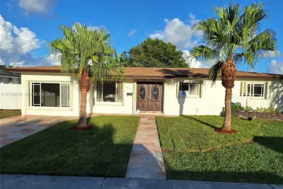 6061 SW 110th Ave, Miami: photo 1 of 1