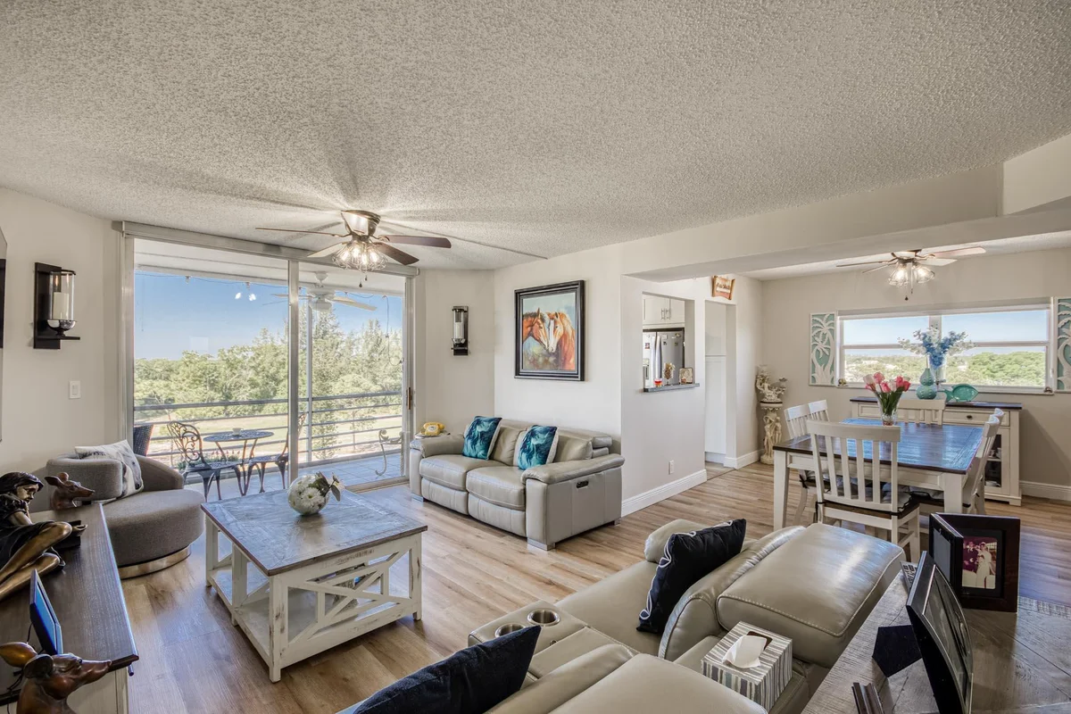 3465 Via Poinciana #606, Lake Worth: photo 1 of 29
