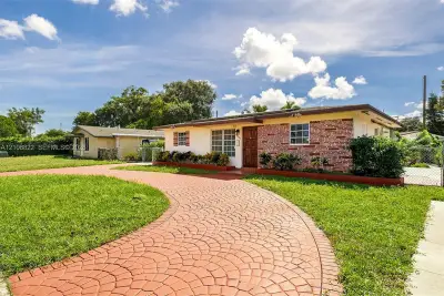 6838 SW 22nd Ct, Miramar: photo 1 of 36