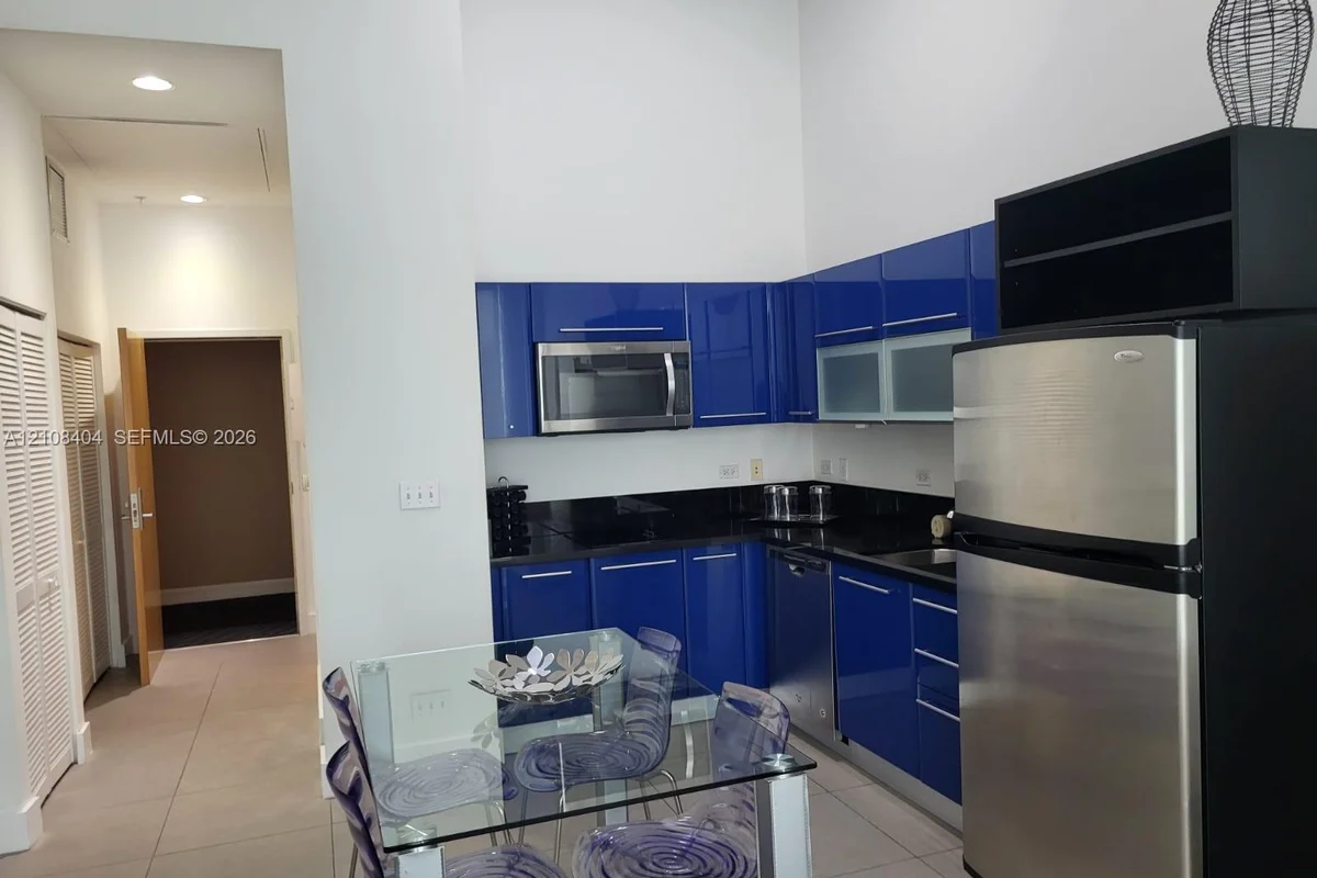 244 Biscayne Blvd #337, Miami: photo 1 of 24