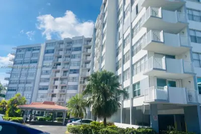 1300 NE Miami Gardens Dr #1018E, Miami: photo 1 of 19