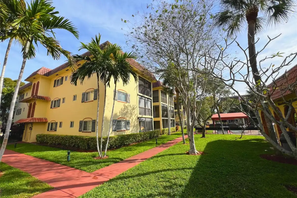 259 S Cypress Rd #542, Pompano Beach: photo 1 of 42