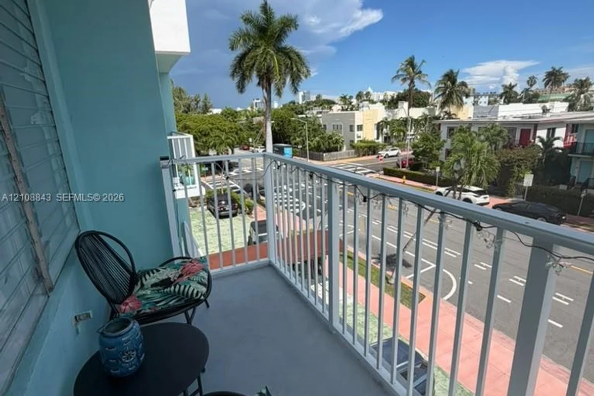 1150 Euclid Ave #305, Miami Beach: photo 1 of 14