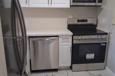 9750 Sunrise Lakes Blvd #106, Sunrise: photo 1 of 20
