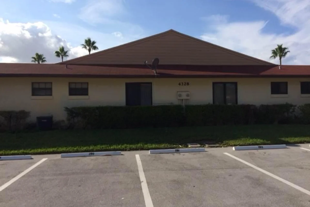 4328 Woodstock Dr #C, West Palm Beach: photo 1 of 9