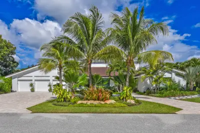 4561 Oak Tree Ct, Delray Beach: photo 1 of 50