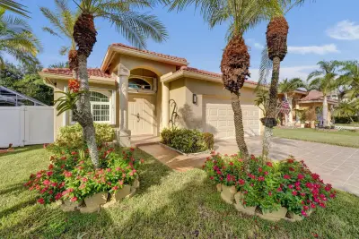 226 SW 206th Ave, Pembroke Pines: photo 1 of 54