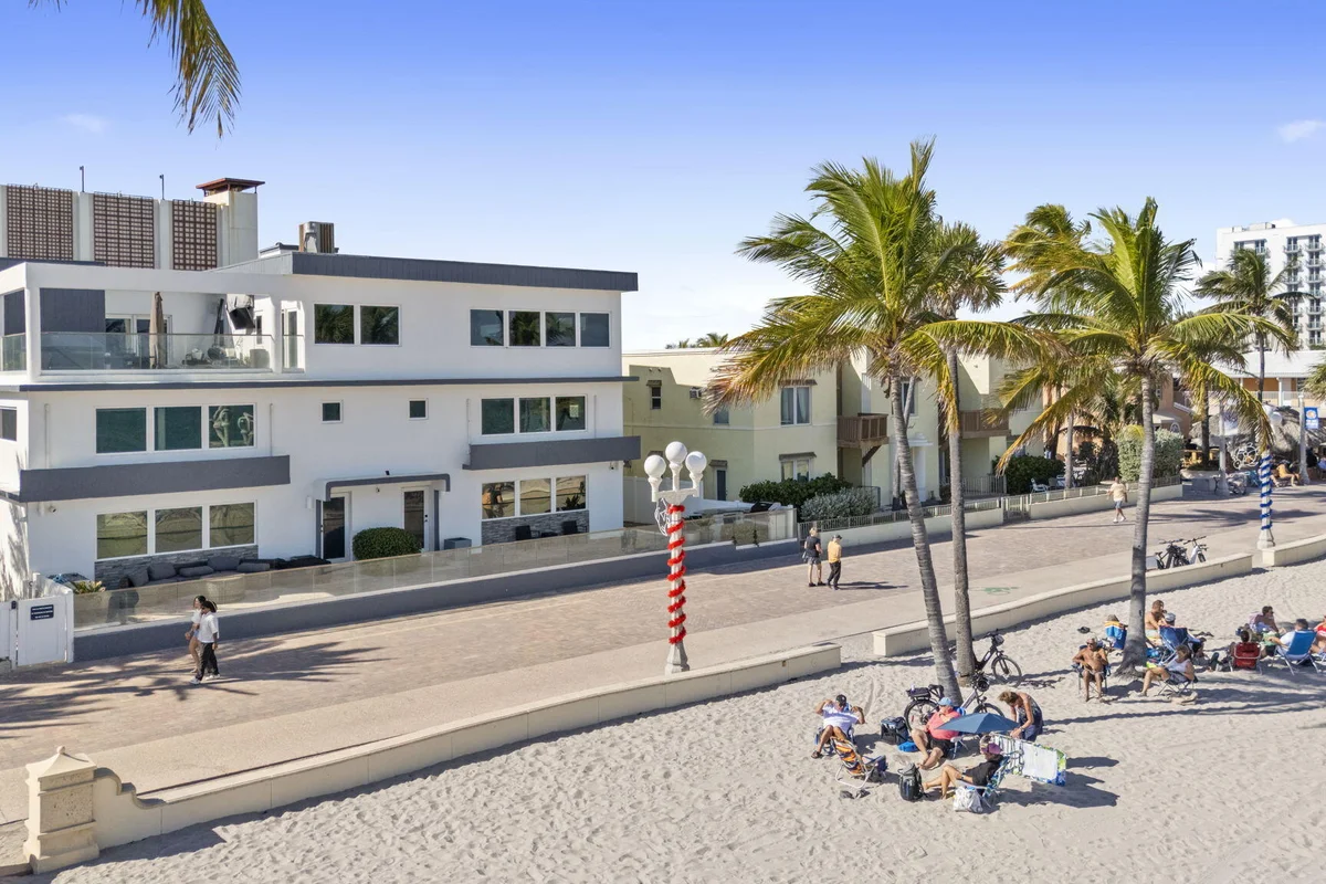 2203 N Surf Rd #PH2, Hollywood: photo 1 of 61