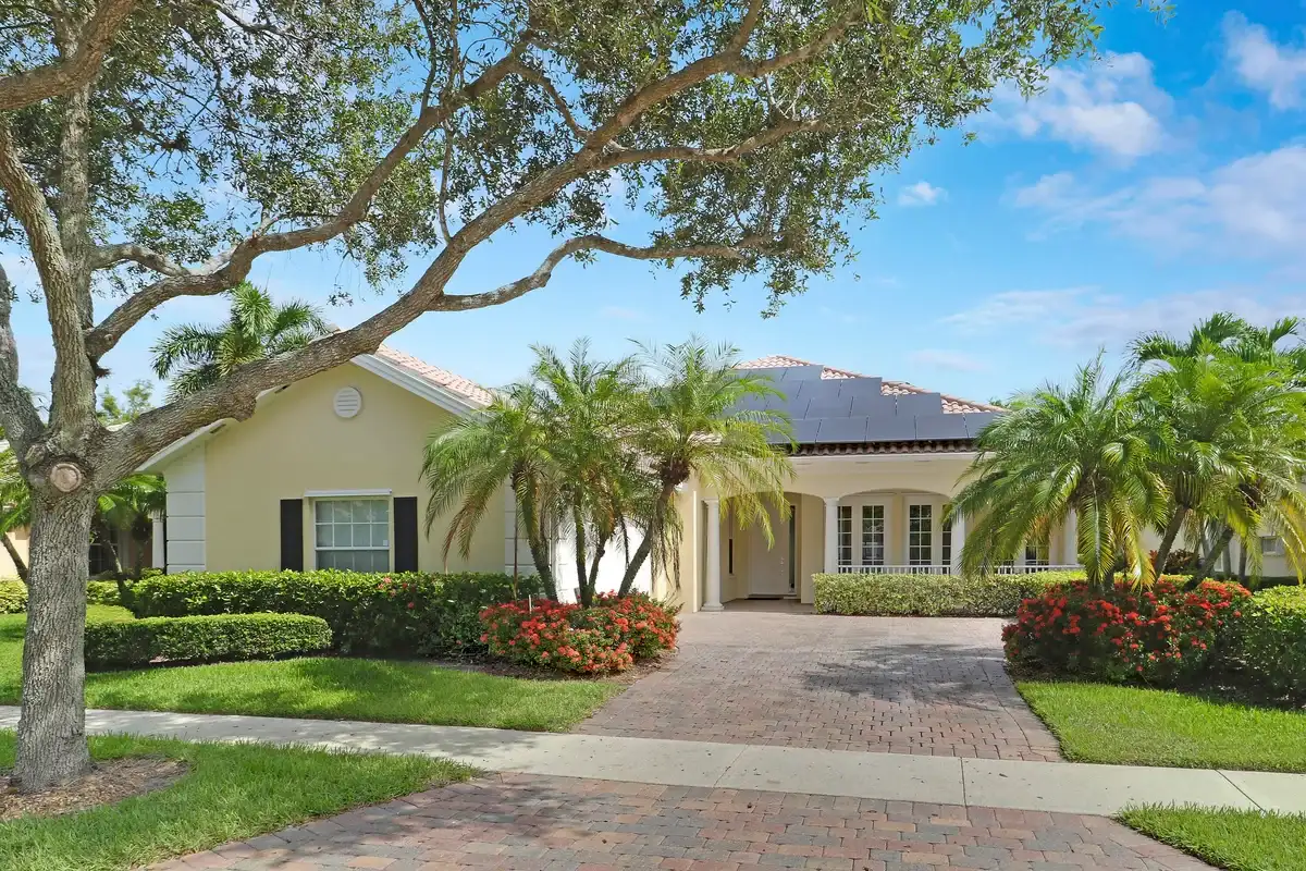 8435 Belize Pl, Wellington: photo 1 of 54