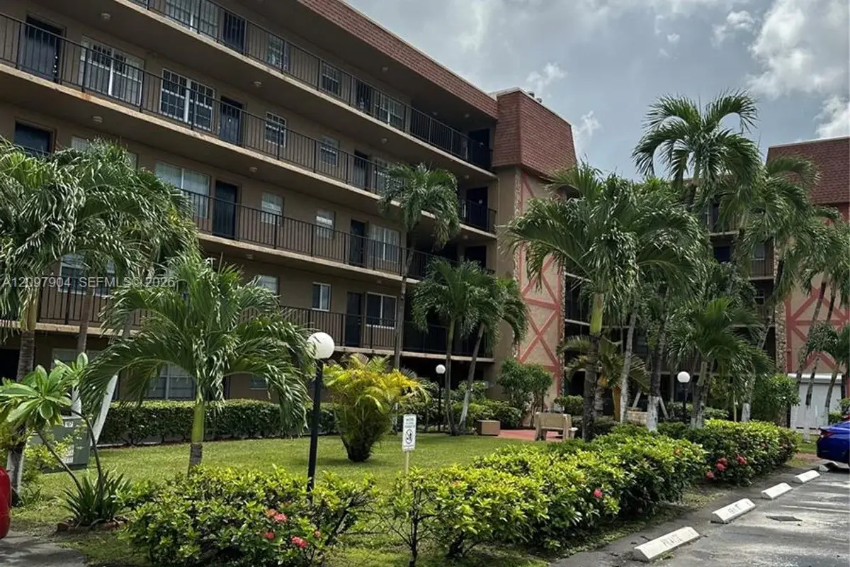 6575 W 4th Ave #306, Hialeah: photo 1 of 20