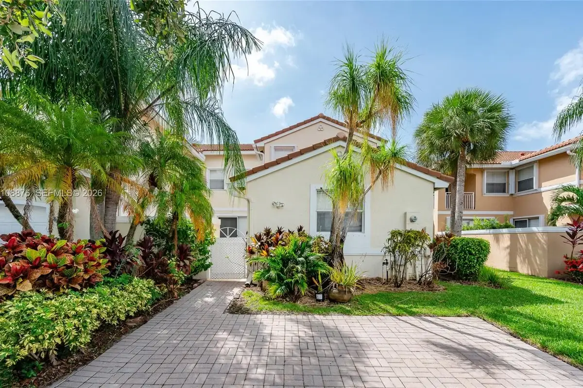 1571 Seagrape Way, Hollywood: photo 1 of 28
