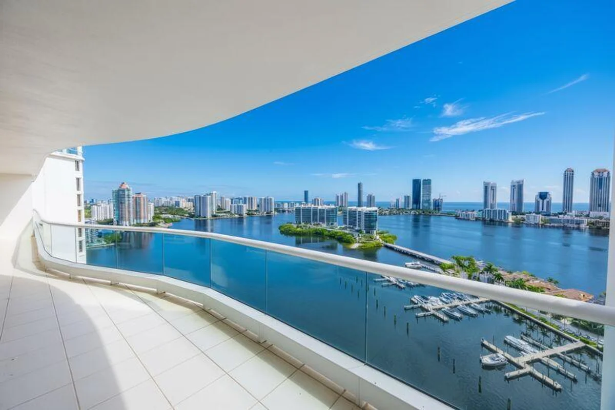 7000 Island Blvd #2905, Aventura: photo 1 of 14