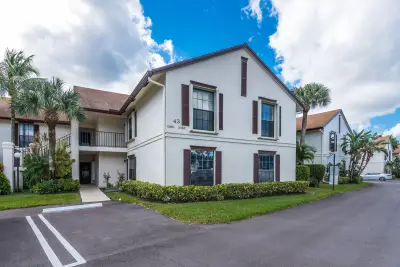 3383 Jog Park Dr #4324, Lake Worth: photo 1 of 35
