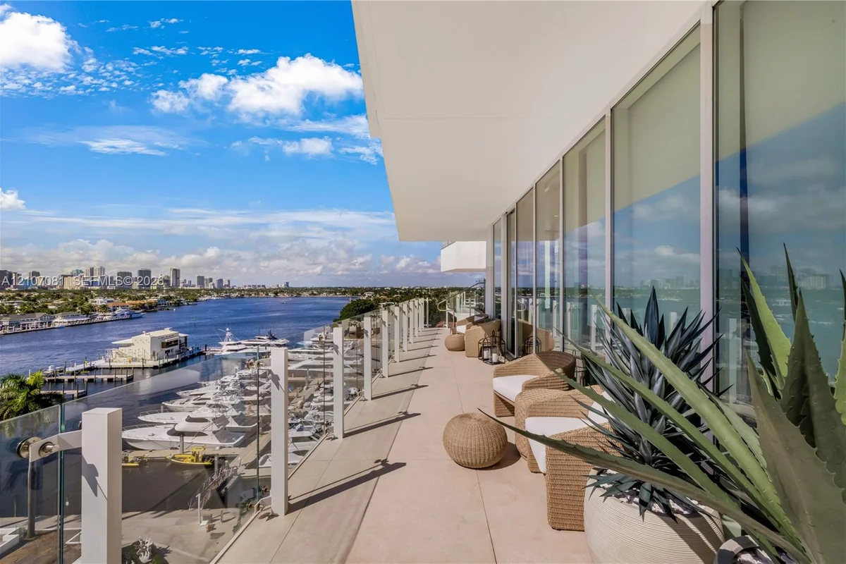 2221 SE 17th St #804, Fort Lauderdale: photo 1 of 53