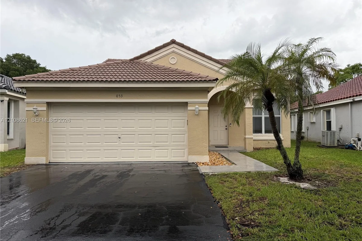 853 Sand Creek Cir, Weston: photo 1 of 18