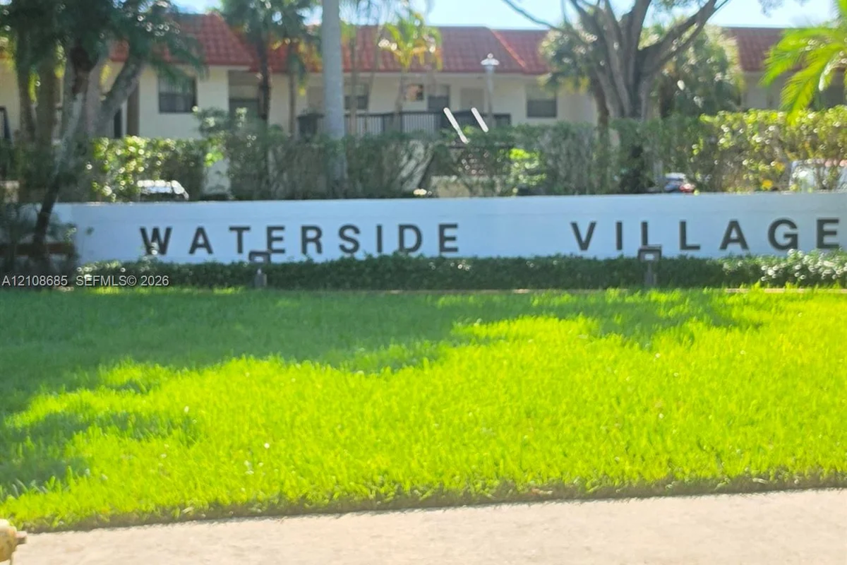15813 W Waterside Cir #202, Sunrise: photo 1 of 15