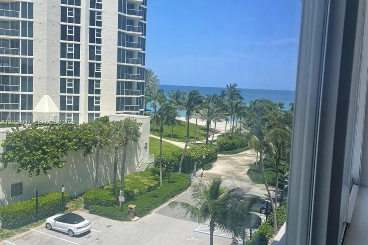 19201 Collins Ave #330, Sunny Isles Beach: photo 1 of 15