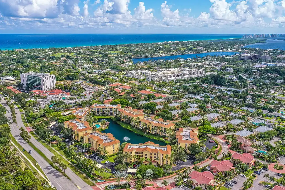 400 Uno Lago Dr #103, Juno Beach: photo 1 of 32