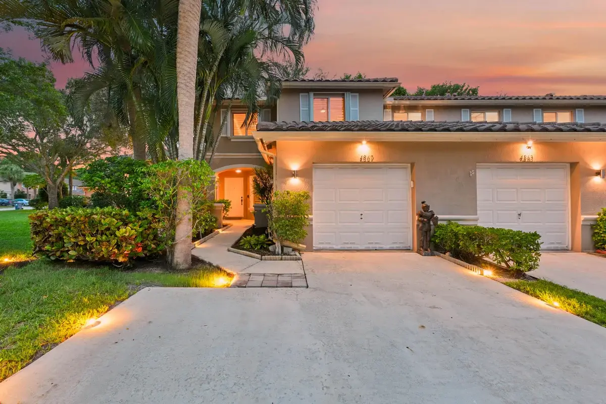 4867 Pinemore Ln, Lake Worth: photo 1 of 40