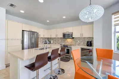 House in Doral: photo 1 of 5