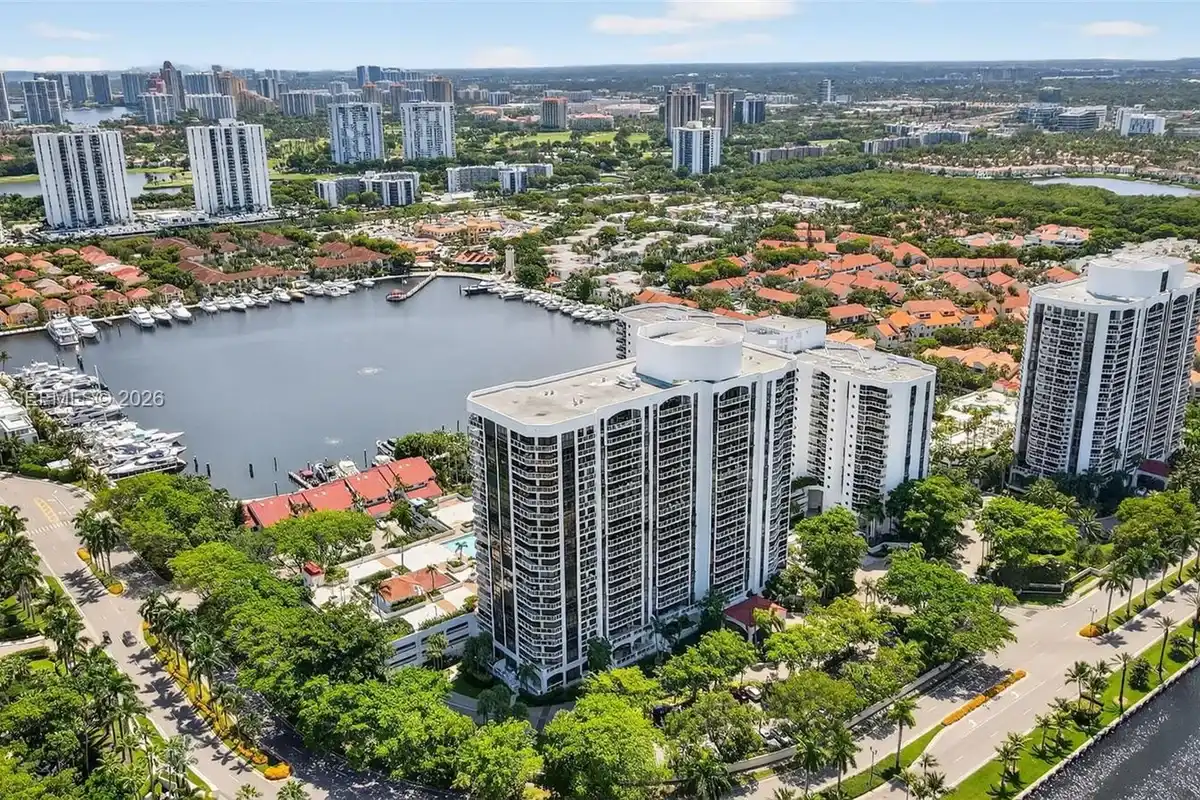 3640 Yacht Club Dr #410, Aventura: photo 1 of 28