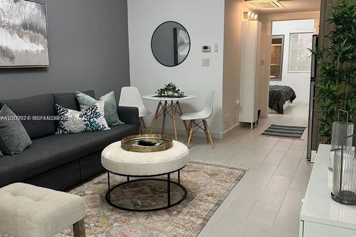 740 Meridian Ave #13, Miami Beach: photo 1 of 10