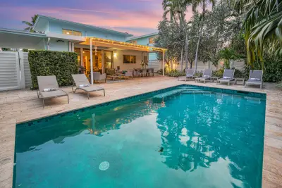 3321 NE 16th Ct, Fort Lauderdale: photo 1 of 43