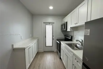 4237 Bougainvilla Dr #2, Lauderdale-by-the-Sea: photo 1 of 21