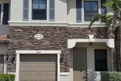 4217 SW 164th Ct, Miami: photo 1 of 11