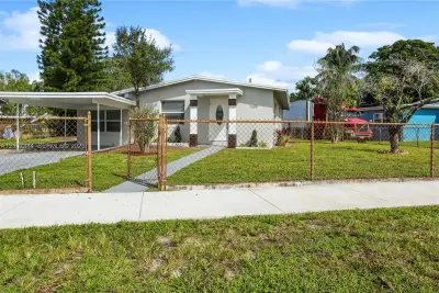 1605 NW 15th St, Fort Lauderdale: photo 1 of 88